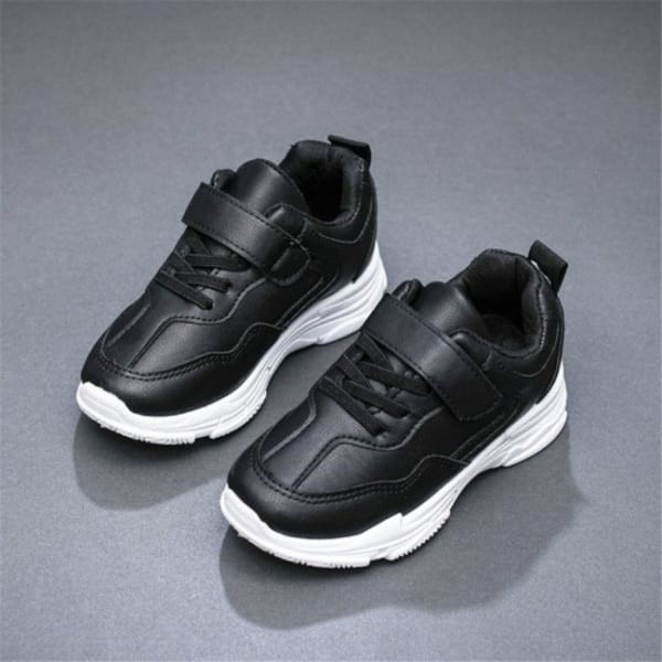 All black hot sale childrens sneakers